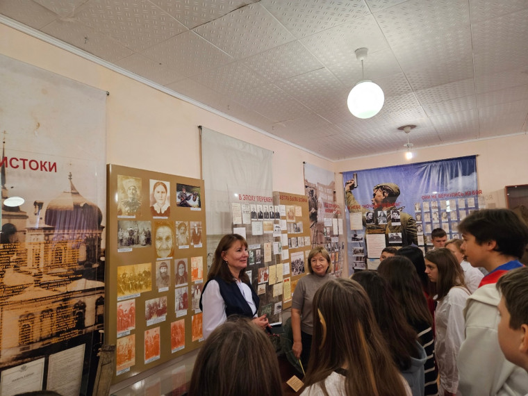 Энгельсские школьники посетили музей с. Генеральское..